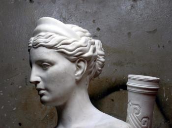 Скульптура на заказ в Киеве. Скульптура греческой богини Дианы, творческая мастерская Круг